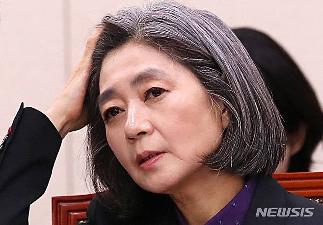 [서울=뉴시스] 이영환 기자 = 김행 여성가족부 장관 후보자가 12일 자진사퇴했다. 사진은 지난 5일 서울 여의도 국회에서 열린 인사청문회에 참석한 모습. 2023.10.12. 20hwan@newsis.com