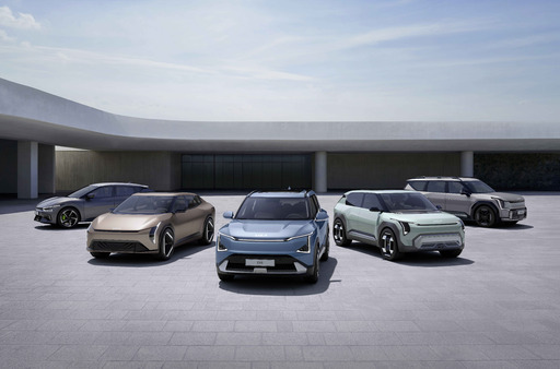 기아의 전동화 모델들. 왼쪽부터 EV6 GT, EV4 콘셉트, EV5, EV3 콘셉트, EV9 GT라인. 기아 제공