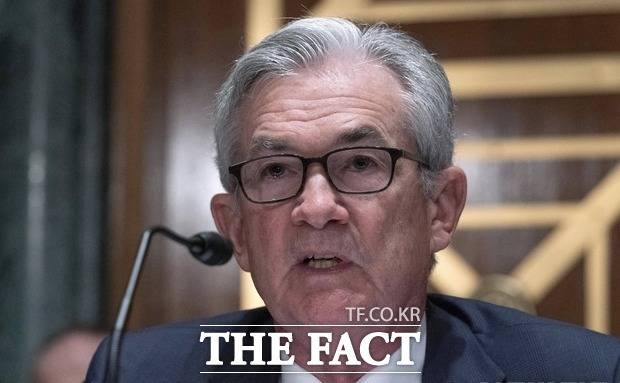 제롬 파월(사진) 연준 의장을 비롯한 연준은 내달 1일 11월 연방공개시장위원회(FOMC) 회의를 통해 금리 인상 여부를 결정한다. /AP.뉴시스