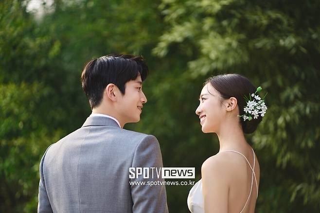 ▲ 11월 11일 결혼하는 조항리(왼쪽), 배혜지. ⓒ스포티비뉴스DB