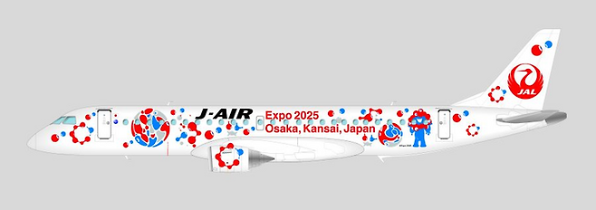 2025 오사카 엑스포 로고와 마스코트로 래핑된 JAL 기체. [일본국제박람회협회]