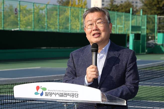 박일호 시장이 제35회 밀양시협회장배 테니스대회에서 축사하고 있다. (사진=밀양시 제공) *재판매 및 DB 금지