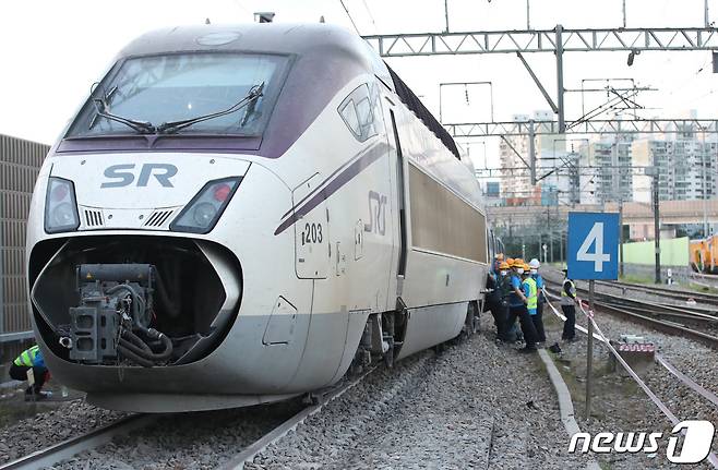 1일 부산에서 수서역으로 향하던 SRT 열차. 2022.7.1/뉴스1 ⓒ News1 김기태 기자