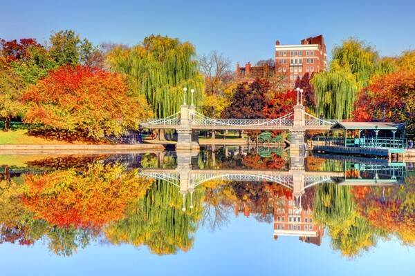 출처: 게티이미지뱅크 (세계 단풍 여행 명소)
