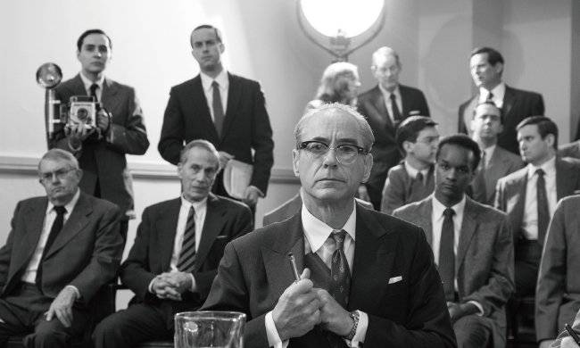 1959년 미국 상원 청문회에서 루이스 스트로스 제독은 5년 전 오펜하이머를 소련 간첩으로 몰아넣은 사실이 드러나 결국 낙마했다. [유니버설 픽쳐스]