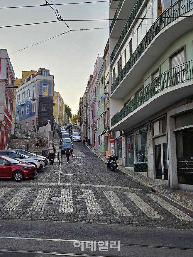 포르투갈 리스본 시내의 한 도로.(사진=이데일리 박민 기자)