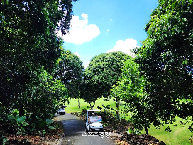 중국 하이난 북위의 미션힐스 하이커우에 있는 블랙스톤CC는 세계 최대의 골프 코스 중 하나다. 사진|강석봉 기자