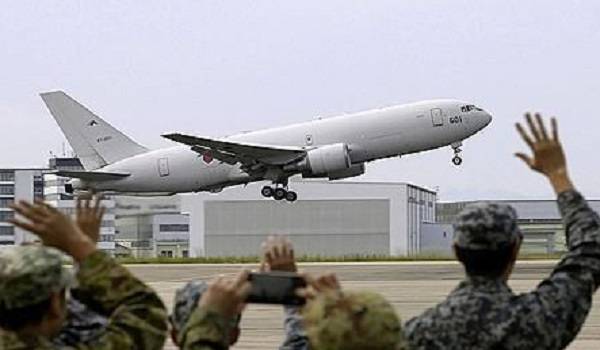 지부티로 향하는 일본 자위대 항공기. 교도, AP연합뉴스