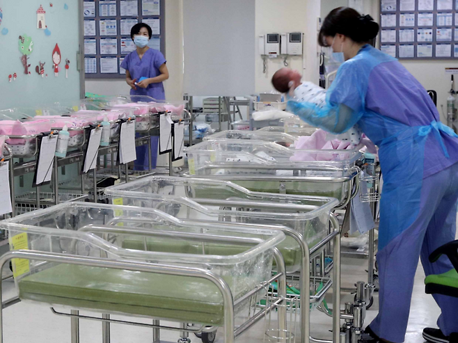 한적한 모습을 보이는 서울의 한 산부인과 신생아실. [사진 출처=매경DB]