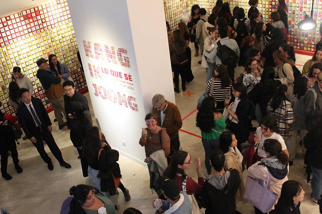 Visitors view Kang Ik-joong's installation "Things I Know" at the Korean Cultural Center in Madrid, Thursday. (Korean Cultural Center in Spain)