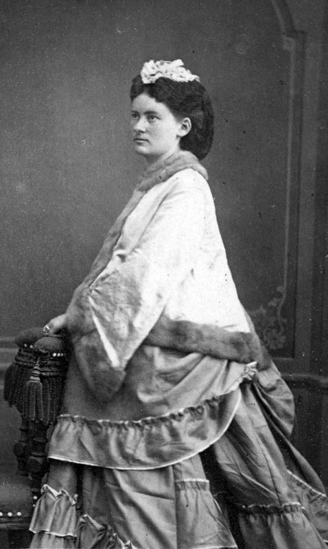 자허 마조흐의 부인 ‘오로라’는 남편의 피학성애를 견디지 못하고 결국 이혼했다.