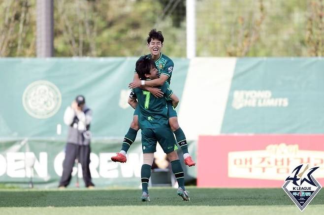 [서울=뉴시스]K리그2 김포 김이석 결승골. (사진=프로축구연맹 제공)