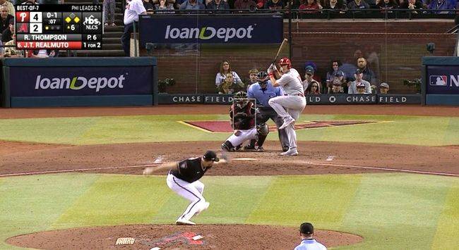 포스트시즌에서 활약이 눈부신 톰슨의 투구 모습 &nbsp;&nbsp;&nbsp;&nbsp;&nbsp;&nbsp;&nbsp;&nbsp;&nbsp;TBS TV 중계 화면