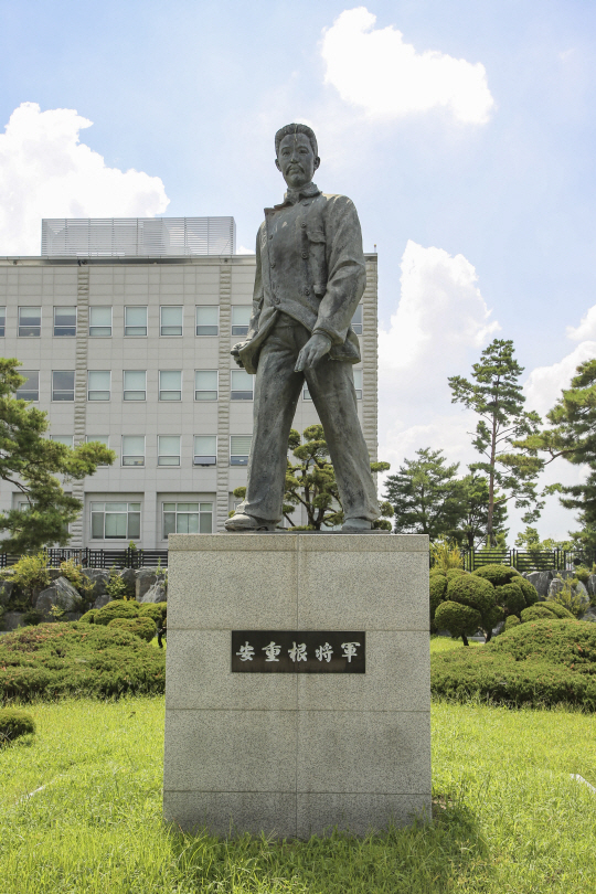 육군사관학교 교내에 설치된 안중근 동상과 육사 내에 있던 안중근실은 ‘국난극복 역사학습공간’ 리모델링과 상관없이 철거되지 않고 그대로 유지된다. 사진 제공=육군사관학교