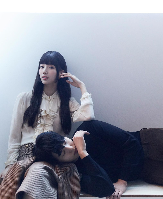 넷플릭스 시리즈 ‘이두나!’의 배우 수지, 양세종. 사진 | 넷플릭스