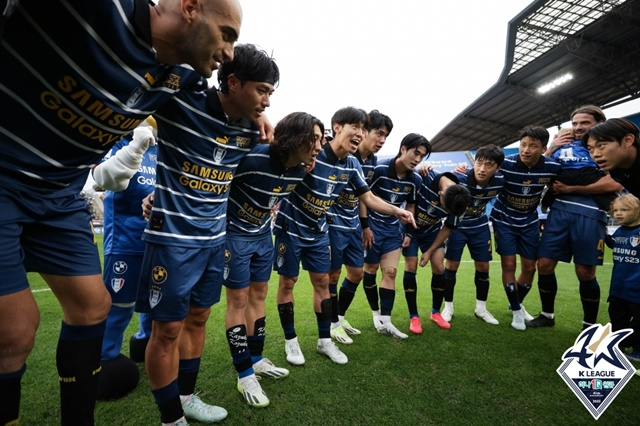 수원삼성 선수단. /사진=한국프로축구연맹 제공