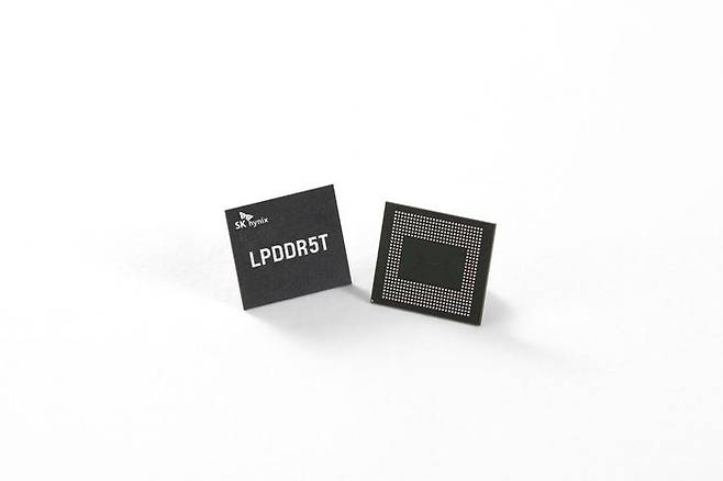 세계 최고속 모바일용 D램 ‘LPDDR5T’ⓒSK하이닉스