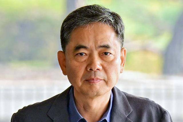 곽상도 전 국회의원이 25일 피의자 조사를 받기 위해 서울 서초구 서울중앙지검에 출석하고 있다. 최주연 기자