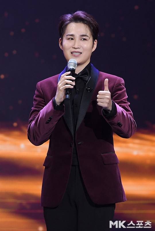 가수 김희재 측이 명품 협찬 미반환과 관련해 입장을 밝혔다. 사진=MK스포츠 제공