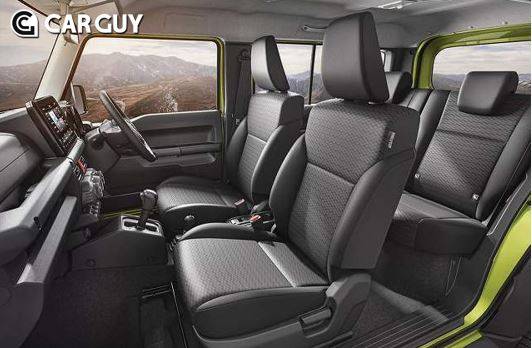 짐니 5도어 인테리어. 뒷좌석 길이, 헤드레스트 형상에 주목