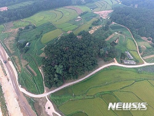 처인성 일대 전경. 용인시 제공