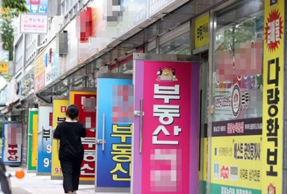 온라인 부동산 허위매물로 과태료 등 행정 조치된 매물은 1만879건으로 신고 접수 대비 27% 수준으로 나타났다. /사진=뉴스1