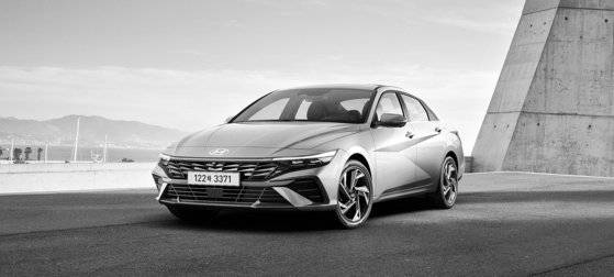 현대차 아반떼. 아반떼 하이브리드 모델은 신차 출고 대기기간만 1년으로 인기를 끌고 있다. 사진 현대차