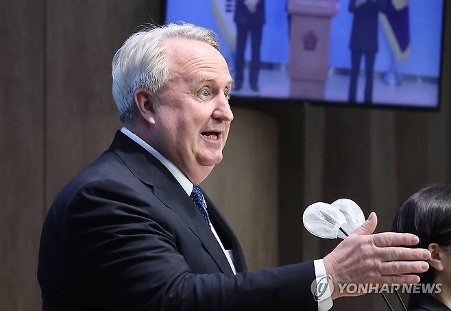 혁신위원 인선 배경 밝히는 국민의힘 인요한 혁신위원장 (서울=연합뉴스) 이정훈 기자 = 국민의힘 인요한 혁신위원장이 26일 국회 소통관에서 기자회견을 열고 혁신위원 인선 배경을 밝히고 있다. 2023.10.26 uwg806@yna.co.kr