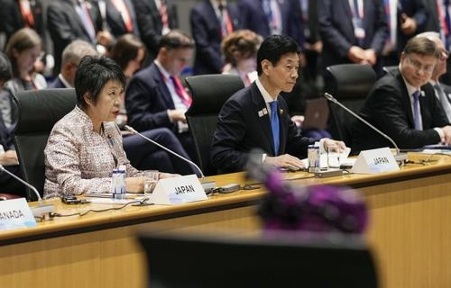 G7 무역장관 회의에서 발언하는 가미카와 외무상 (오사카 교도=연합뉴스) 가미카와 요코 일본 외무상이 28일 오사카부에서 개막한 주요 7개국(G7) 무역장관 회의에서 발언하고 있다.