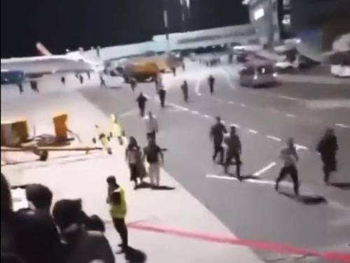 29일(현지시간) 러시아 다게스탄 공항 난입한 친팔레스타인 시위대 [X 캡처. 재판매 및 DB 금지]