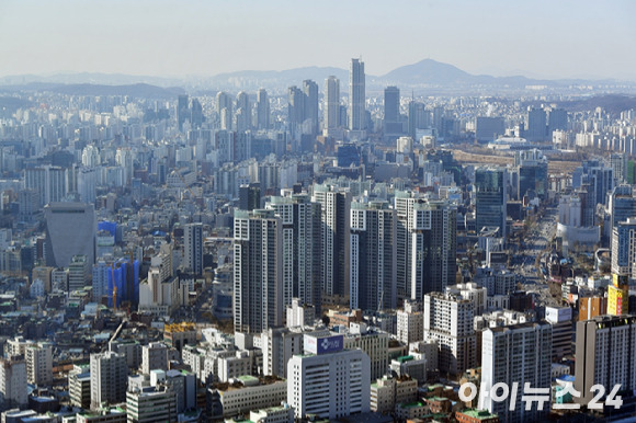 서울 도심 아파트 단지 전경. [사진=정소희 기자]