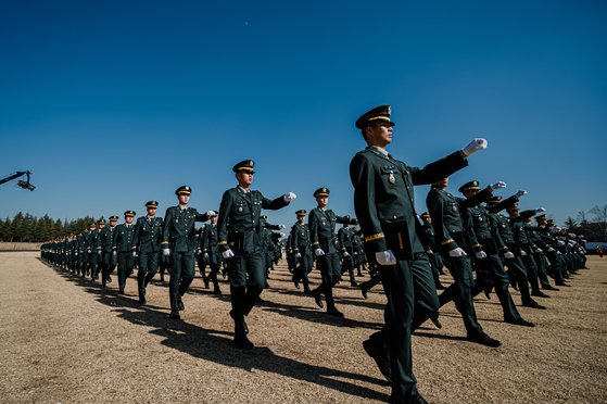 지난 2월 27일 경북 영천 육군3사관학교에서 제58기 졸업 및 임관식이 열리고 있다. 육군3사관학교