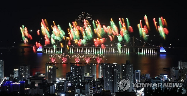 부산불꽃축제 [연합뉴스]