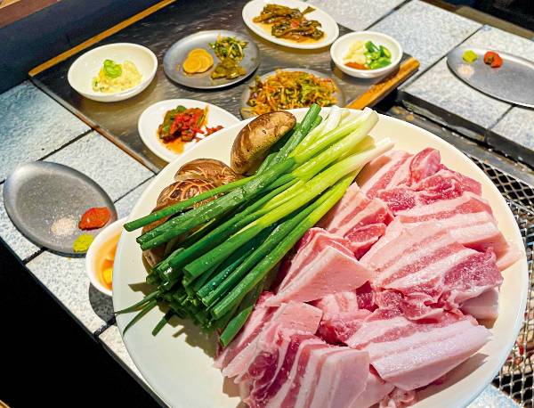 산청숯불가든 마곡의 대표 메뉴. /사진=다이어리알