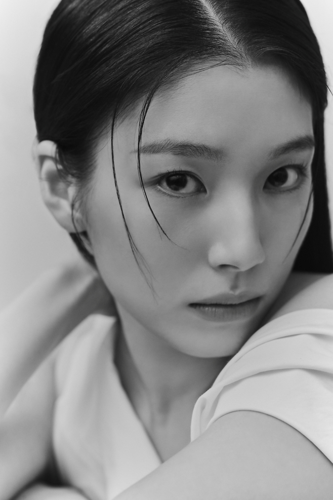 한동희. 눈컴퍼니