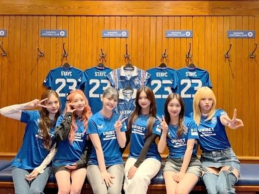 레인저스 FC를 방문한 걸그룹 스테이씨 / 하이업엔터테인먼트