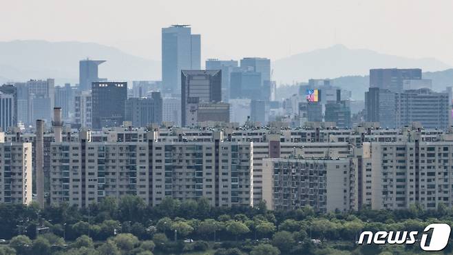 서울 강남구 압구정동 재건축 예정 아파트 단지 모습. /사진=뉴스1