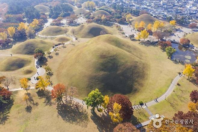 경주 대릉원 고분 (출처=한국관광공사)