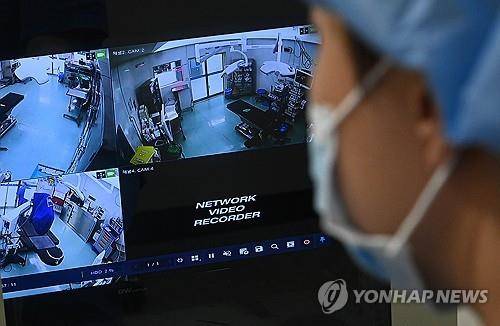 수술실 비추는 CCTV [자료사진]