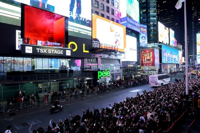 사진=빅히트 뮤직, Jamie McCarthy/Getty Images for TSX Entertainment 제공