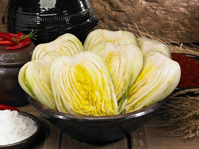 절임배추를 잘못 사용하면 오히려 김치 품질을 떨어뜨릴 수 있다. 식약처가 제시한 올바른 절임배추 사용법은 뭘까? [사진=게티이미지뱅크]
