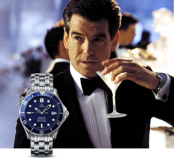 피어스 브로스넌이 연기한 제임스 본드. 영화 <007 골든아이>부터 제임스 본드는 오메가 씨마스터를 착용하기 시작했다.