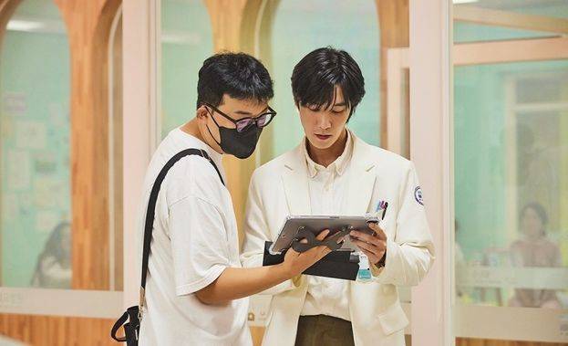 내일이 더 굉장할 배우, 장률 ⓒ