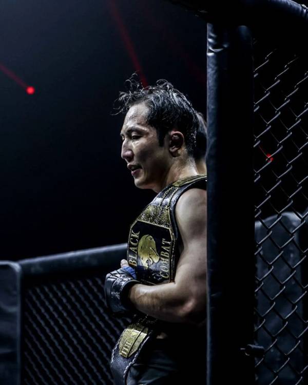 블랙컴뱃 검정 대표.(사진=블랙컴뱃)