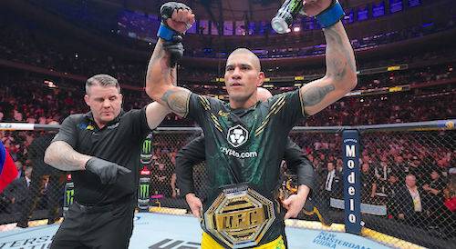 알렉스 페레이라가 UFC 라이트헤비급 챔피언에 등극했다. 사진=UFC