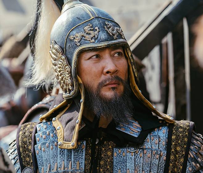 Choi Su-jong plays Gen. Gang Gam-chan of the Goryeo Kingdom in "Goryeo-Khitan War." (KBS)