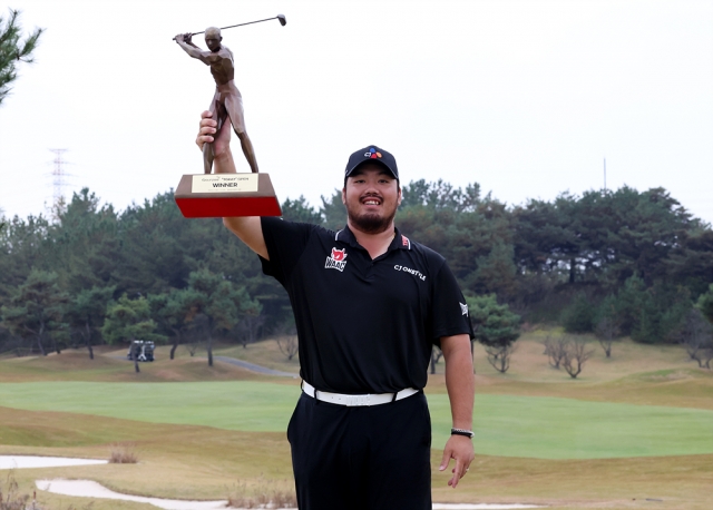 지난 5일 끝난 KPGA 코리안투어 골프존 도레이 오픈에서 비밀병기인 테일러메이드 MG4 웨지로 시즌 2승째를 일궈낸 정찬민. 테일러메이드