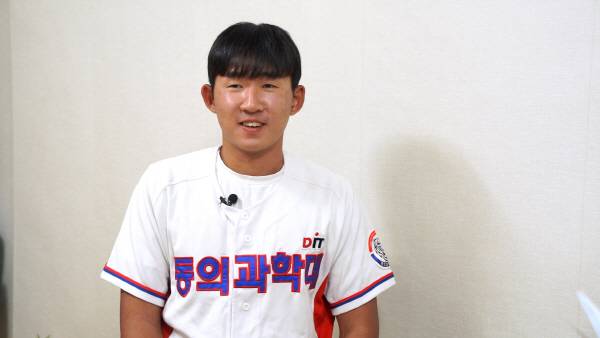 동의과학대 야구부 최초의 프로구단 지명자가 된 롯데 자이언츠 신인 외야수 유제모. 이예빈 인턴