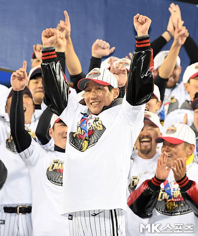 LG에 우승을 안긴 염경엽 감독. 사진(잠실 서울)=천정환 기자