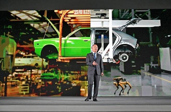 울산 EV 전용공장 기공식에 참석한 정의선 회장 [사진출처=현대차]